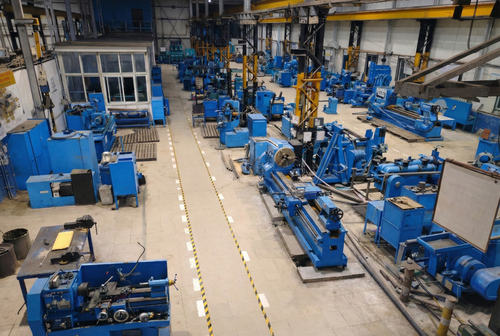 Integrated mechanical workshop supporting production